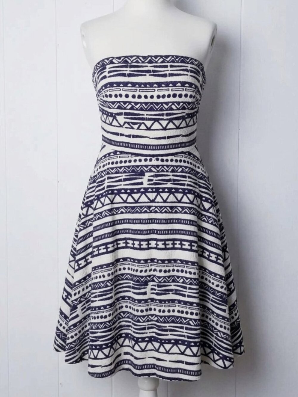 The Limited Tribal Print Strapless Dress Womens Size 2 Cream Blue Boho